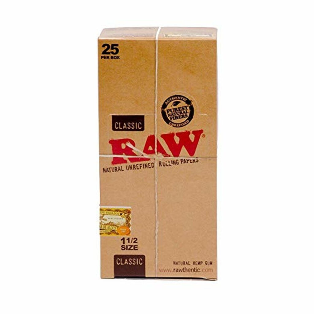 RAW CLASSIC 1 ½ ROLLING PAPERS x 25