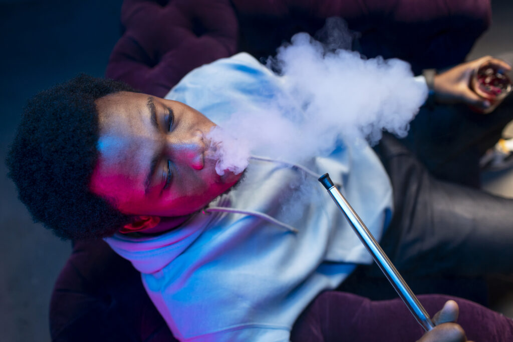 Hookah vs Vape: Which Should You Choose? 4 Hookah vs vape